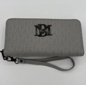 NWT Badgley Mischka Gray Quilted Wallet Wristlet Clutch Phone Holder BM Logo